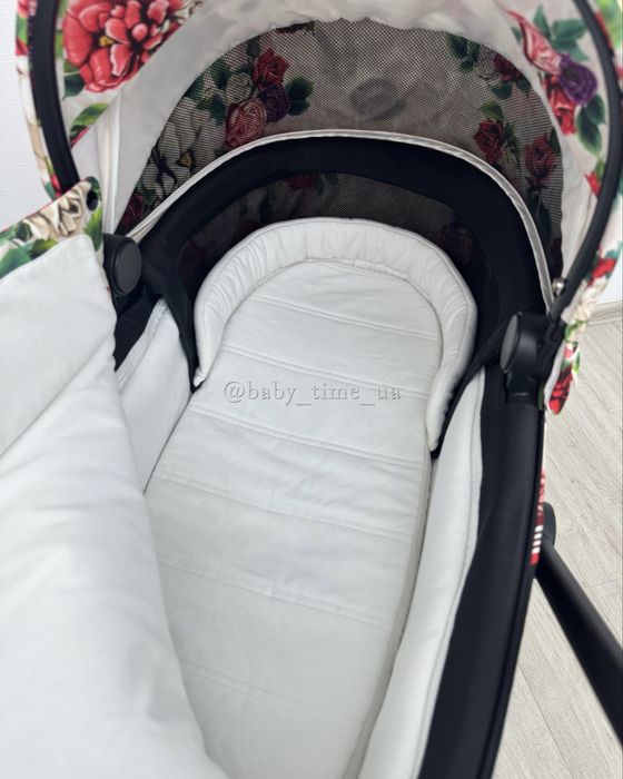 Cybex Mioa 4.0 Spring Blossom коляска Сайбекс Міос