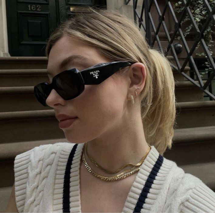 Сонцезахисні окуляри Prada