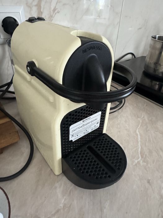 Капсульна кавоварка Nesspreso 2 варінти є