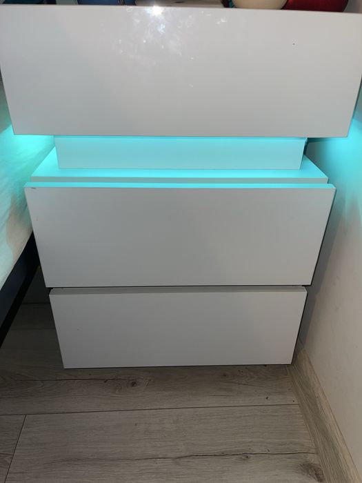 Sprzedam nowa szafke nocną LED