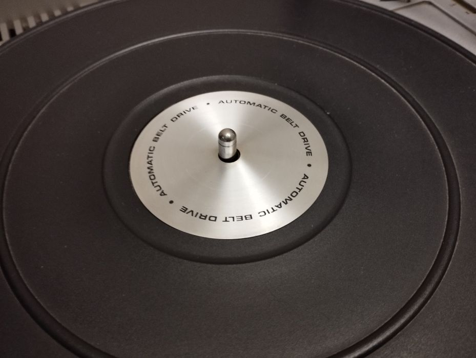 Gira-discos Grundig Studio RPC 50