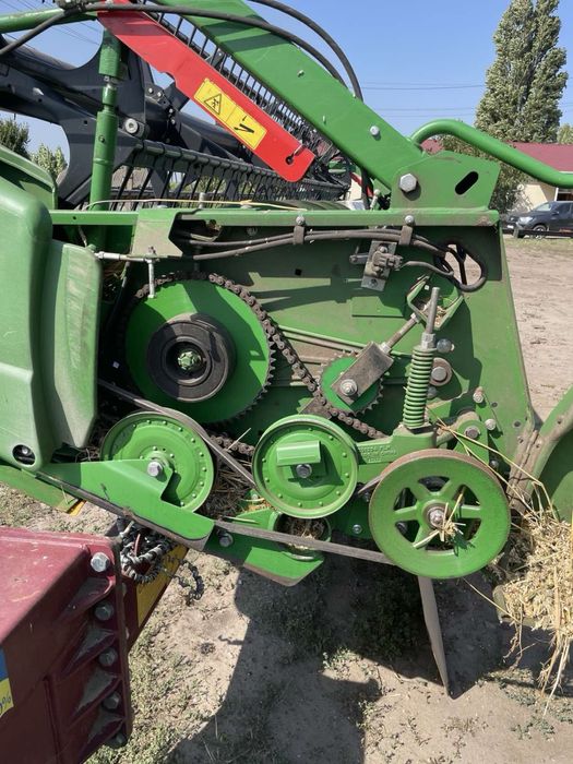 Продається комбайн Джон Дір S670 з зерновою жаткою