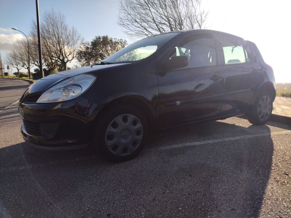 Renault Clio III Gasolina 1.2 - 5 portas - 2006