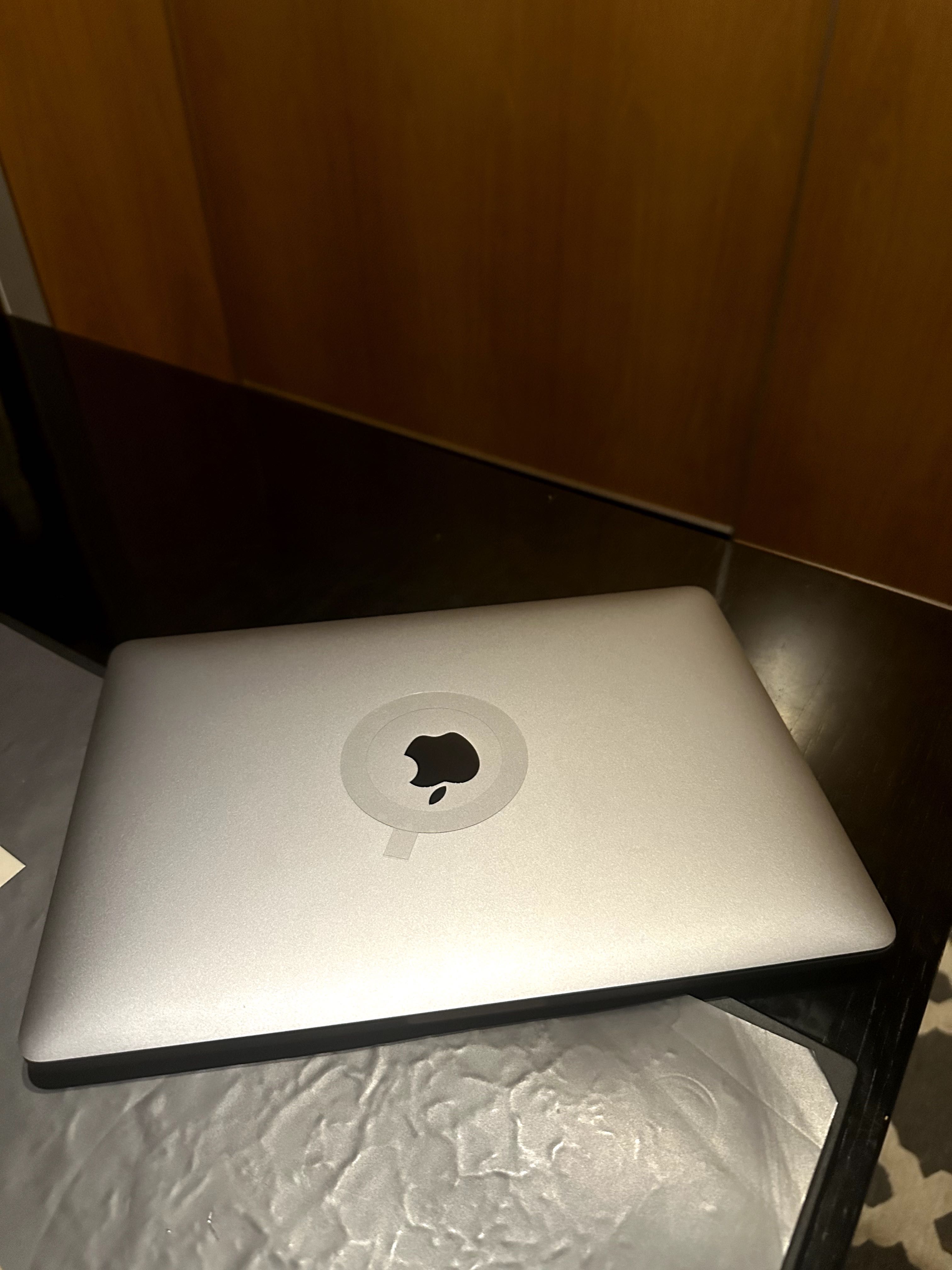 MacBook Pro 13" M1 (8GB RAM / 256GB SSD) - Excelente Estado!