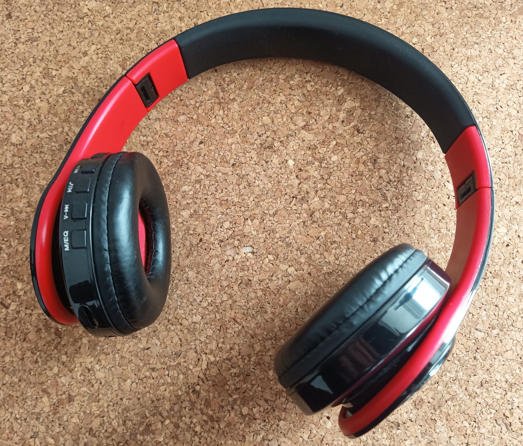 Auscultadores dobráveis bluetooth 
.
Bluetooth