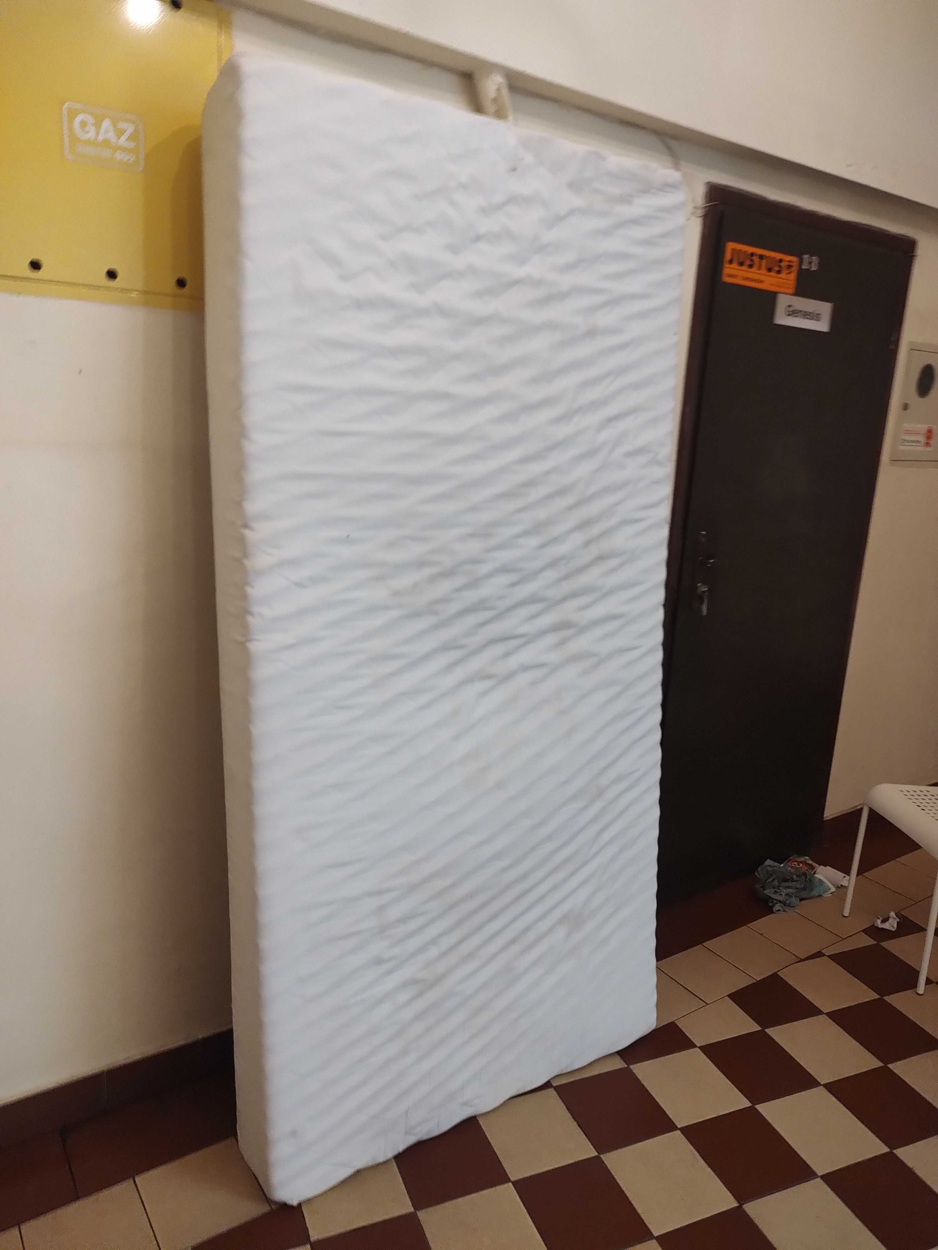 Materac 90 cm x 200 cm