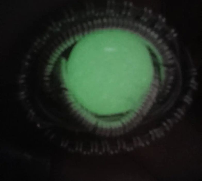 Anel em prata, brilha no escuro