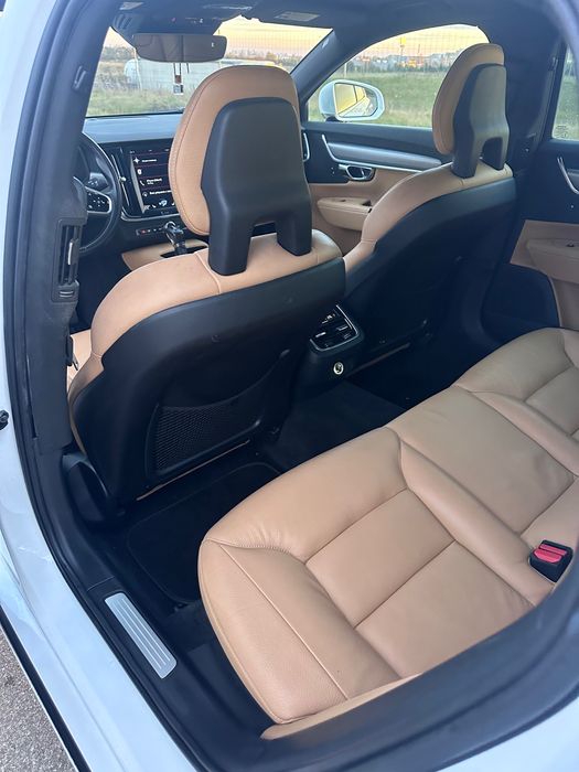 Volvo s90 Momentum T6 AWD 320 km