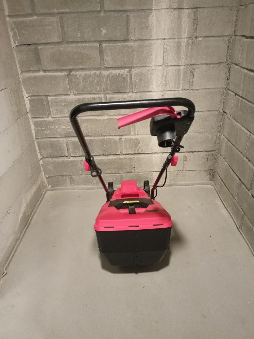 Sprzedam kosiarkę elektryczną