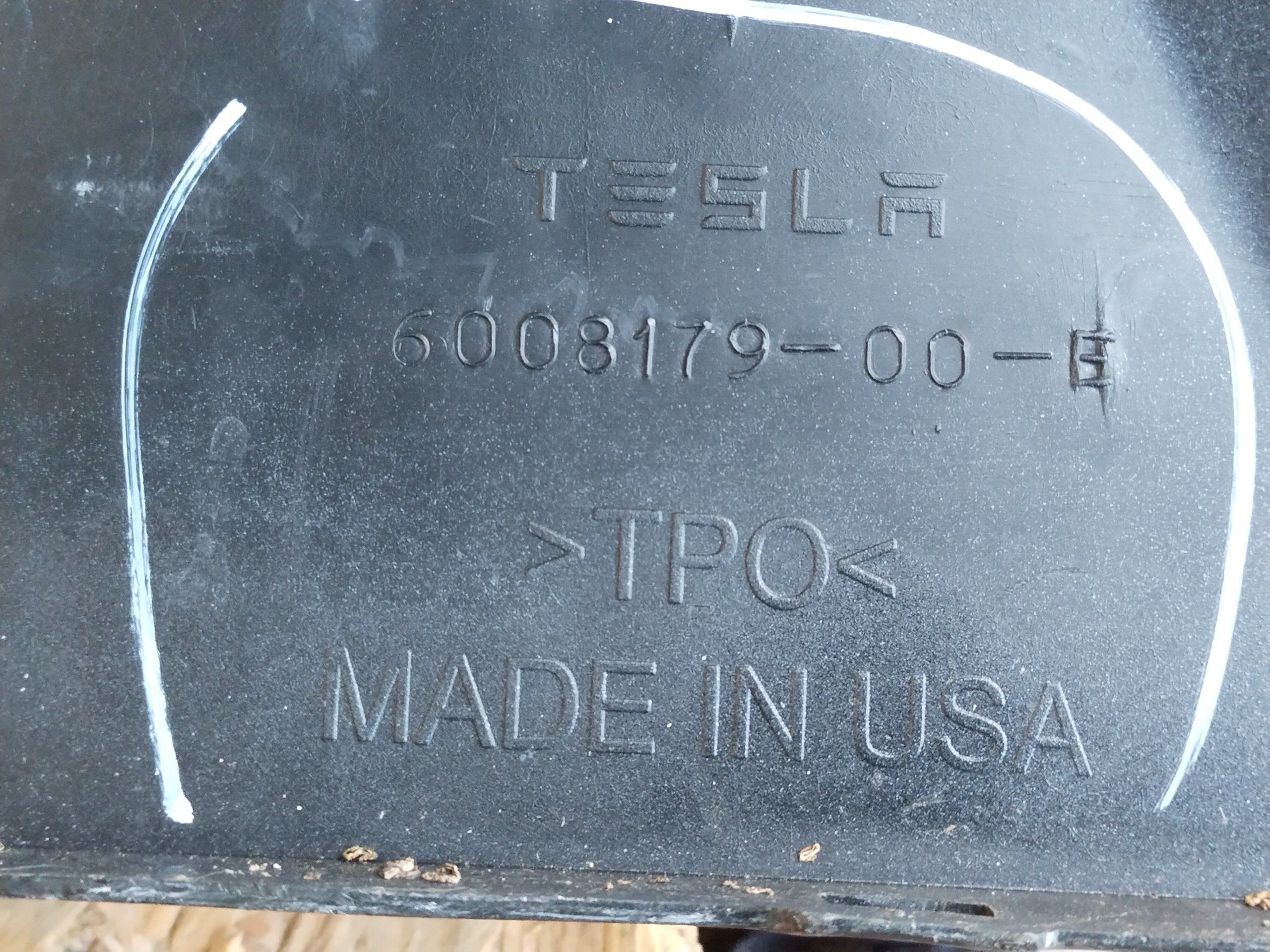 Tesla Model S 2012-2016 бампер задний 6008179-00-E