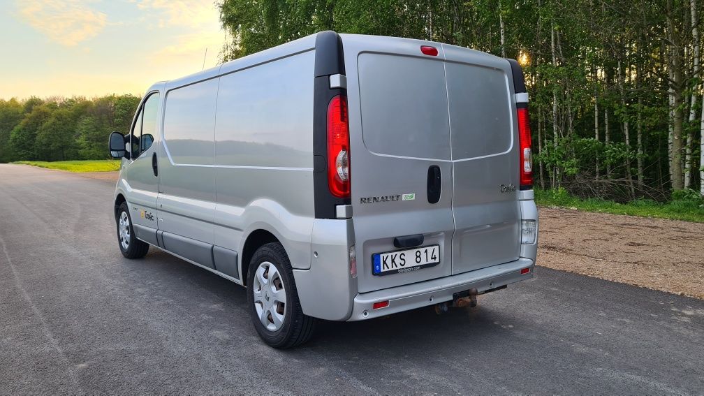 Renault trafic 2013r Long Nawigacja Webasto Climatronic