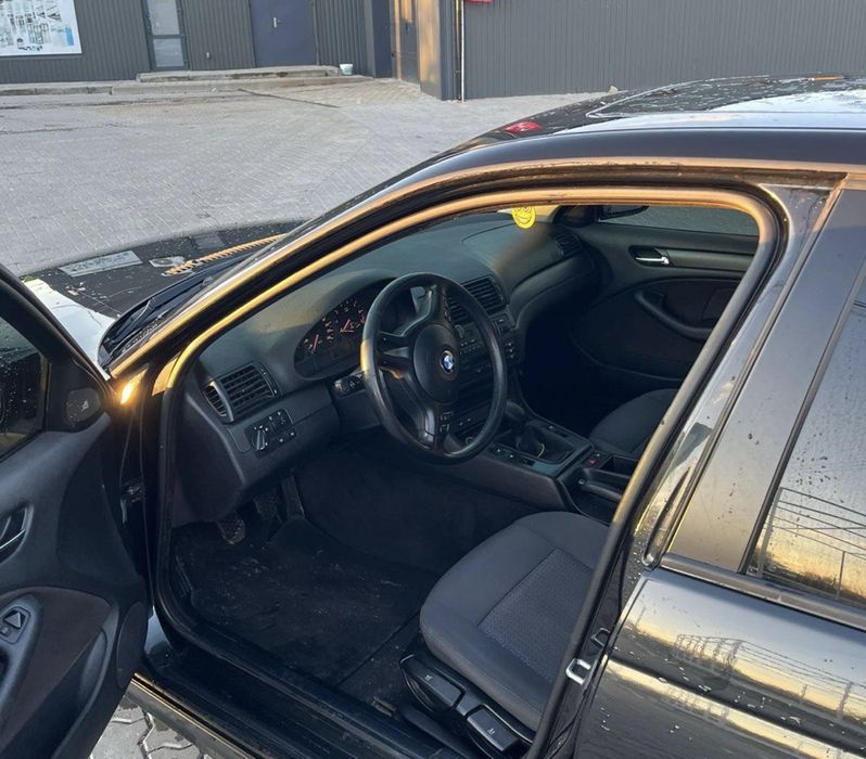BMW 318i e46 2004 газ-бензин