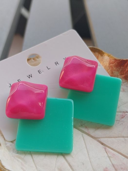 Brincos médios | verde e rosa | leves | Novos com etiqueta