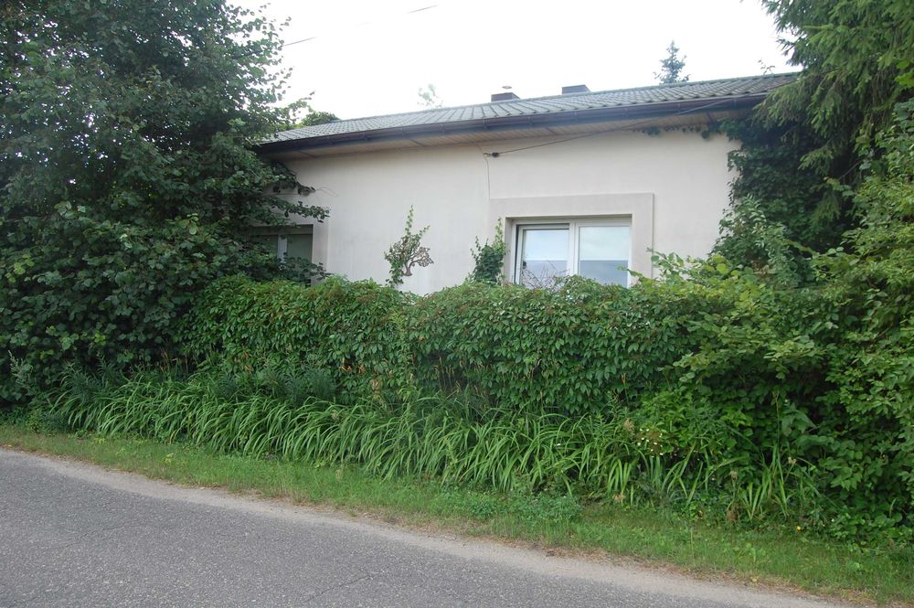 Działka zabudowana budynkiem mieszkalnym w Sokolnikach