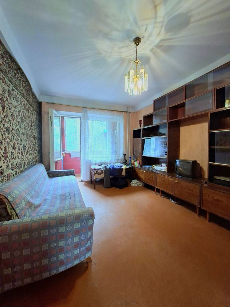 Продаж 2 кімнатна кв по вул. Лахтінська 16990$