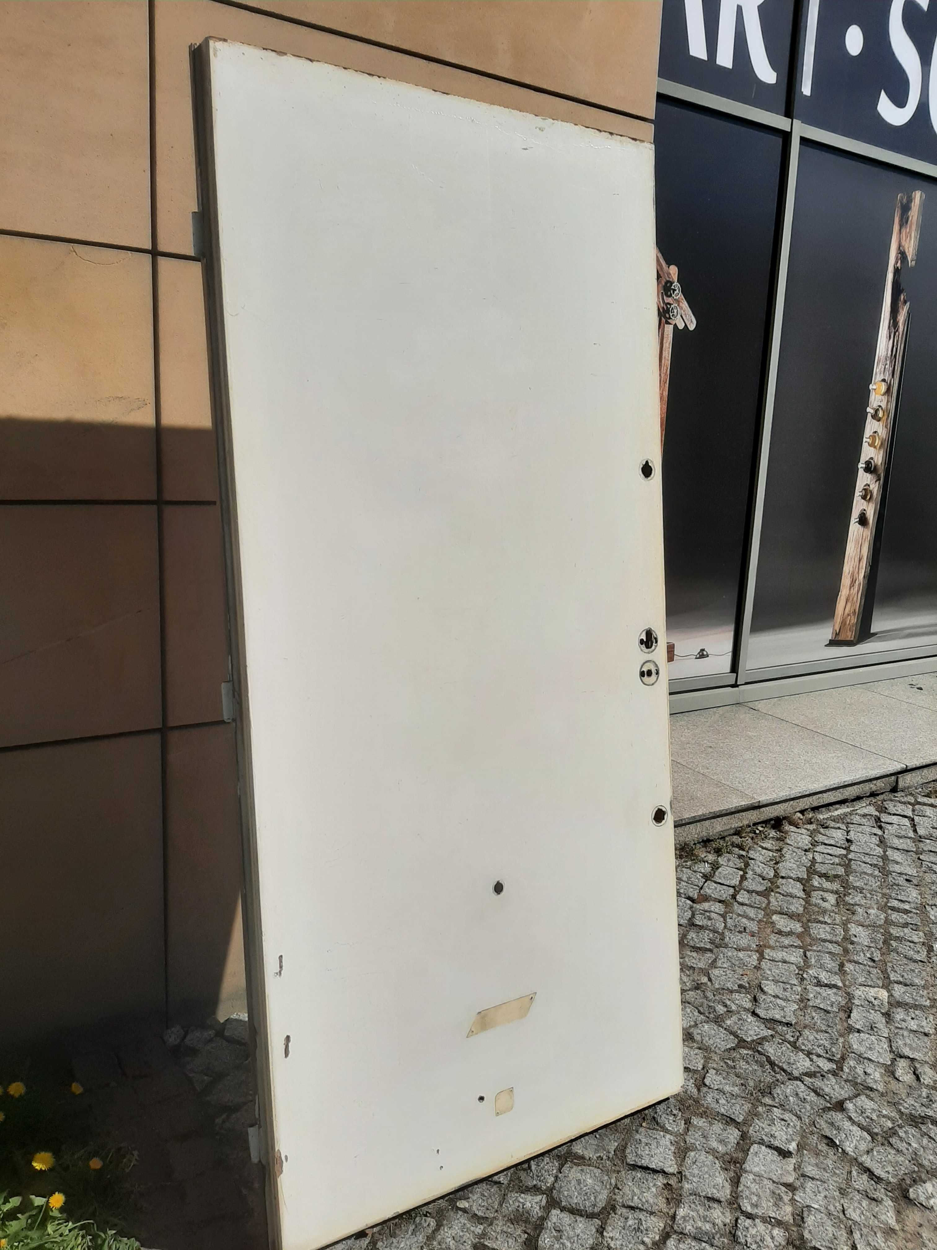 Drzwi zewnętrzne wewnętrzne prawe 90 cm drewniane solidne