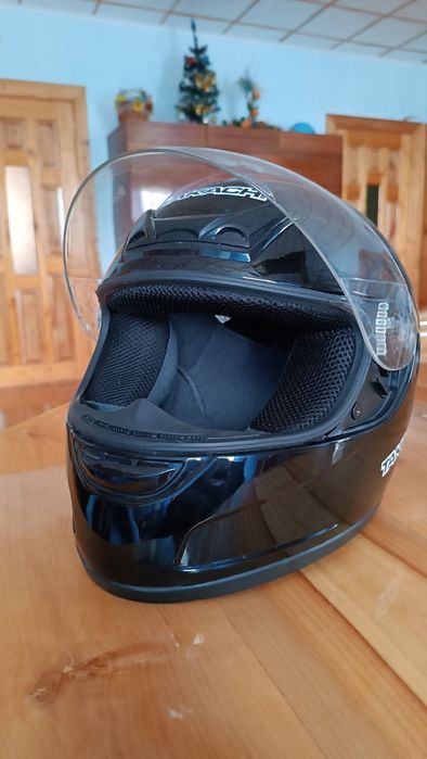 Продам мотошолом розмір xs