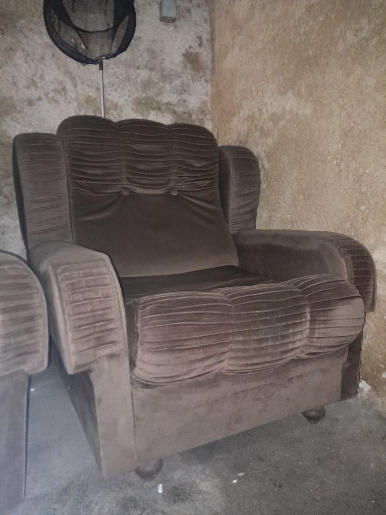 Vende se conjunto de sofás