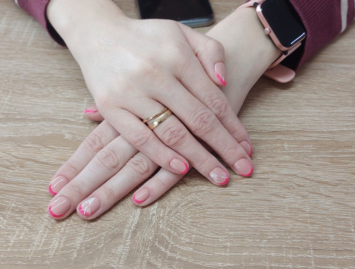 Wykonam manicure hybrydowy, żelowy oraz pedicure z dojazdem do klienta