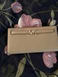 Sliczny portfel M.Kors
