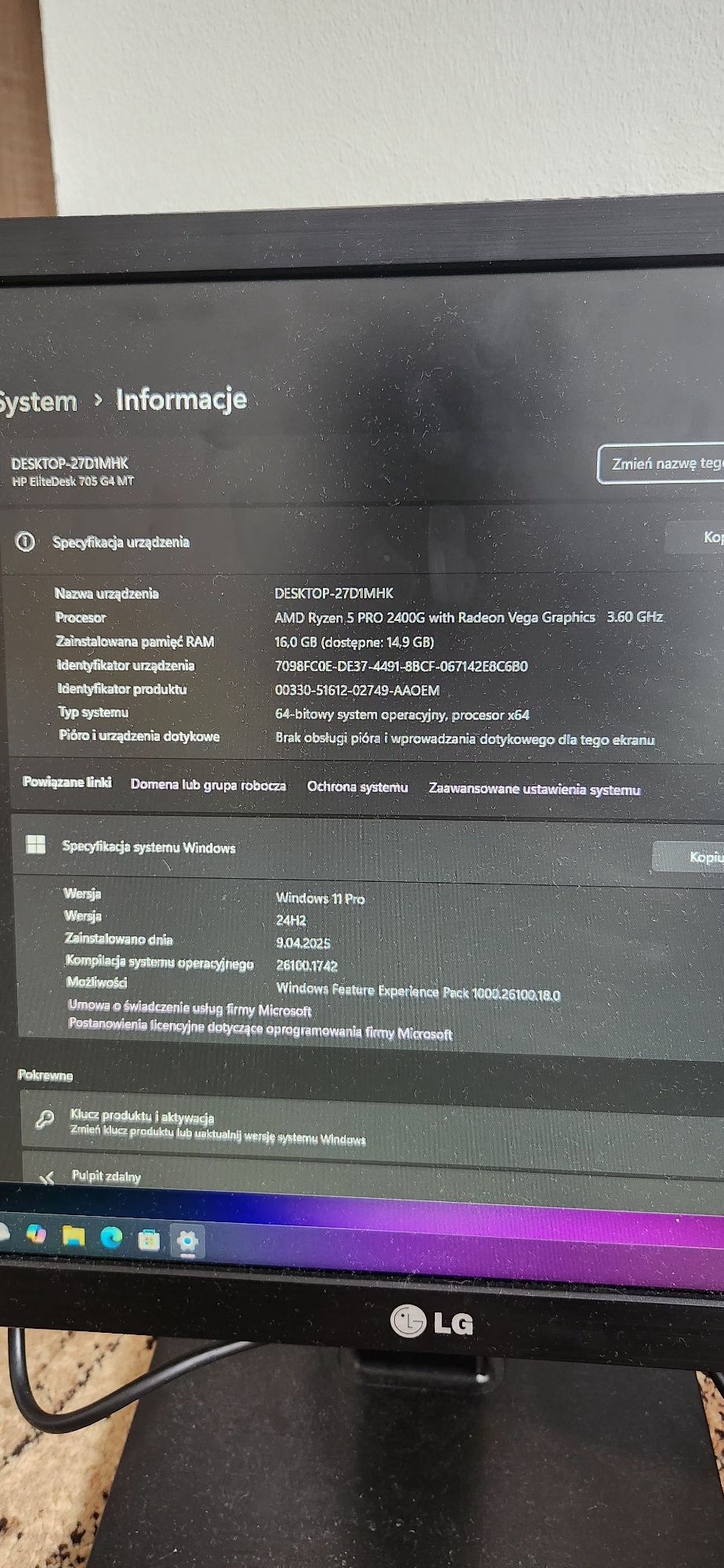 Komputer biurowy + monitor + całe okablowanie