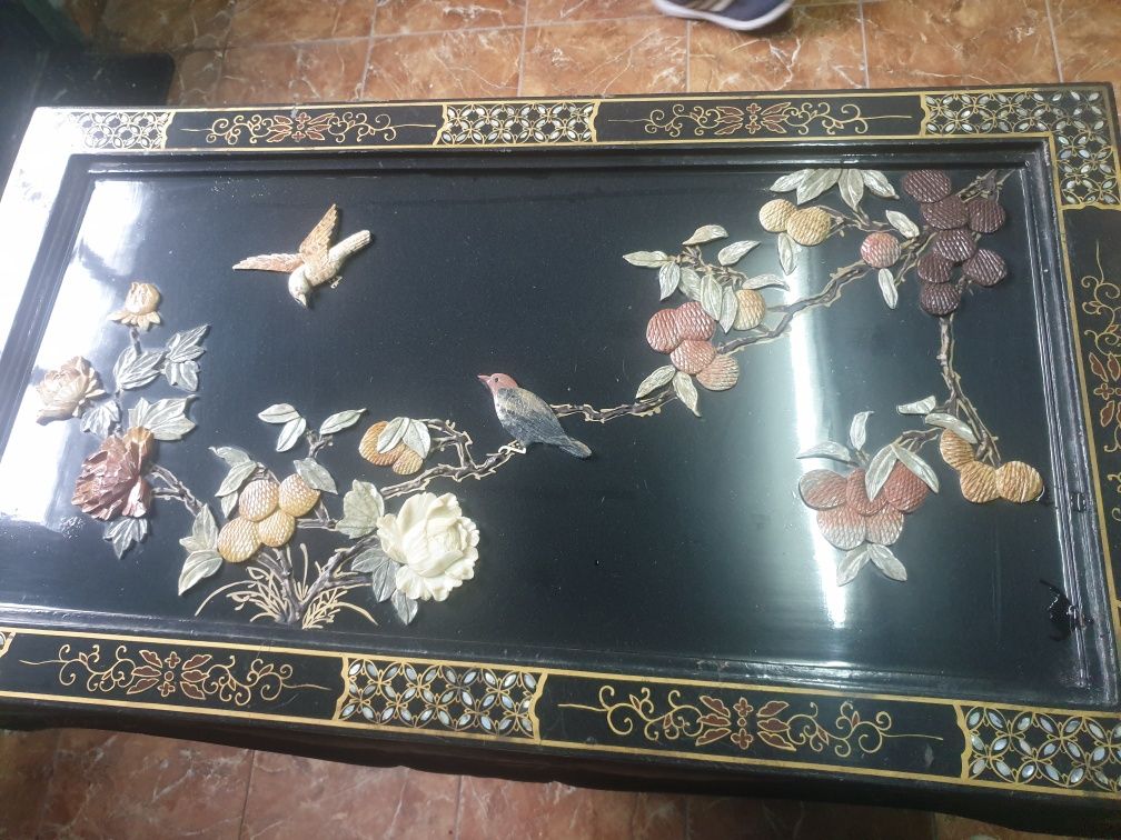 Vende se mesa de decoração