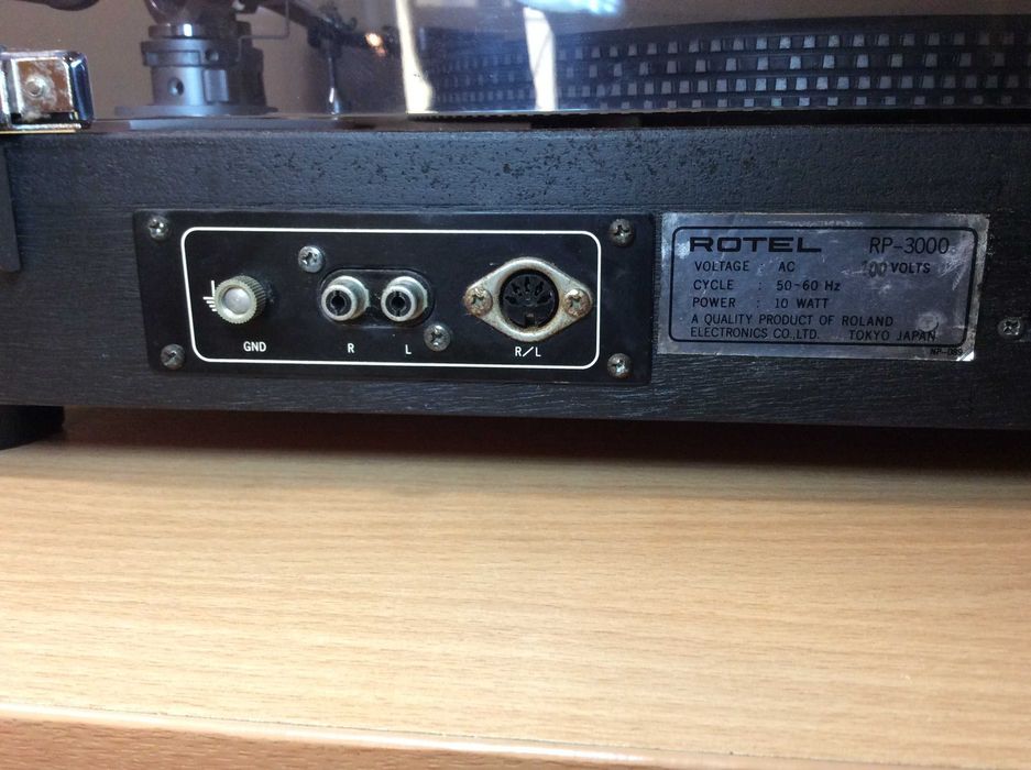 Виниловый проигрыватель  Rotel RP 3000
