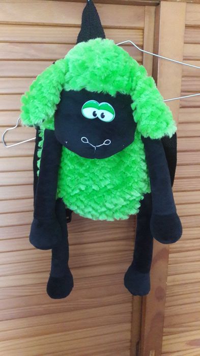Mochila em pelo verde