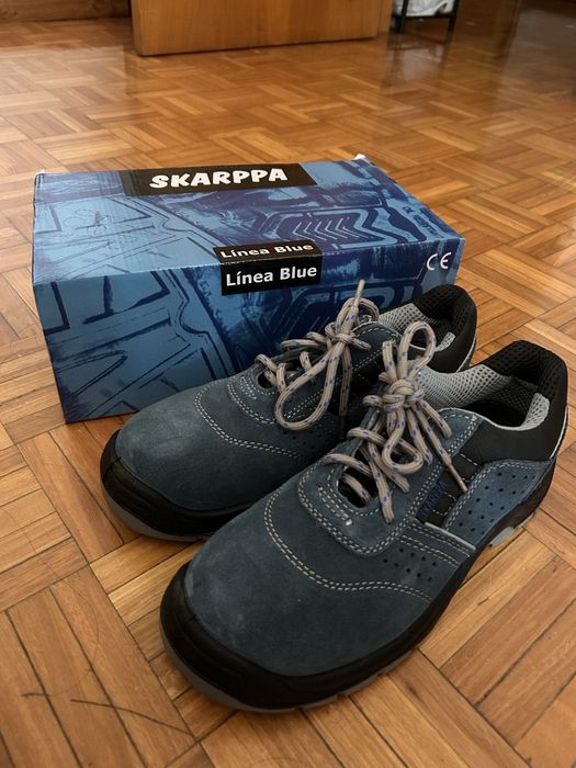 Sapatos de segurança tamanho 40, marca SKARPPA