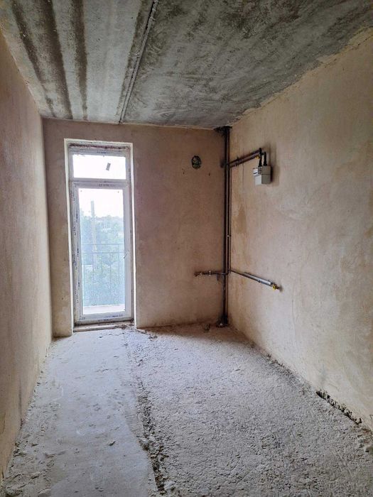 1 к квартиру ,н/б здана  Коновальця-Опришів Гаряча ціна -640 -1 м