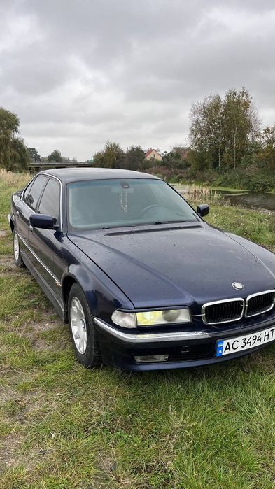 Продам БМВ 7 е38
