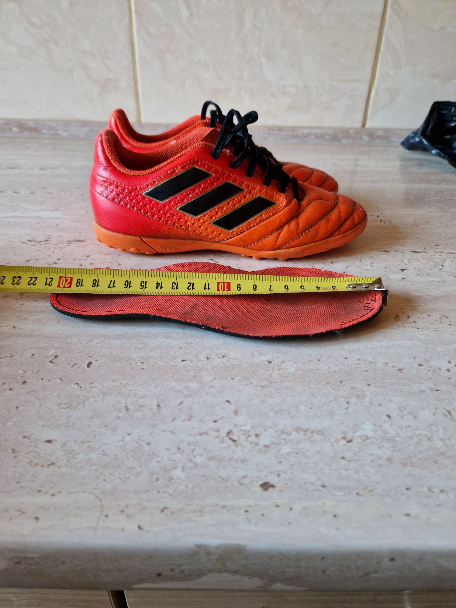 Halówki adidas r 33