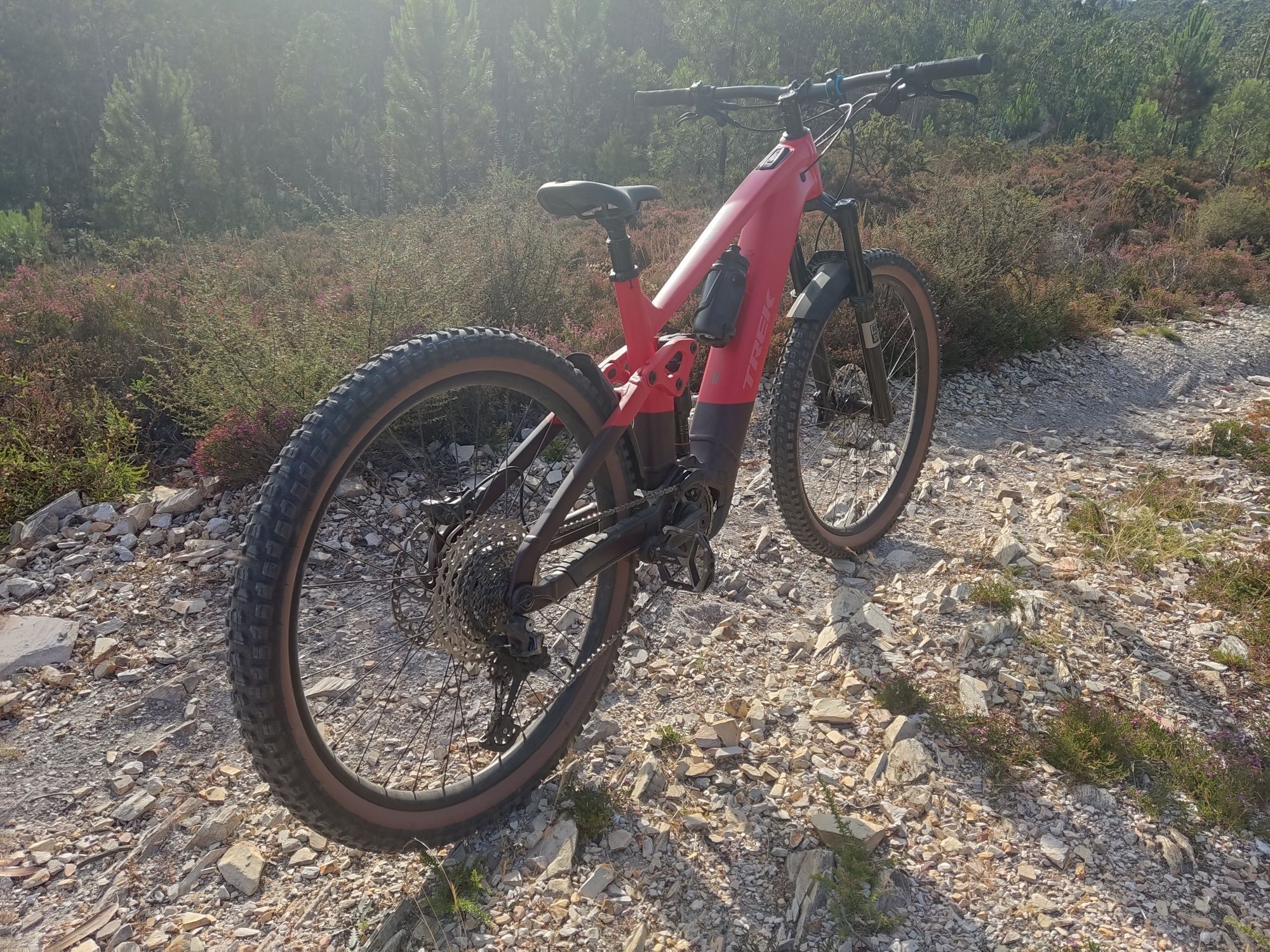 Bicicleta elétrica Trek Rail +