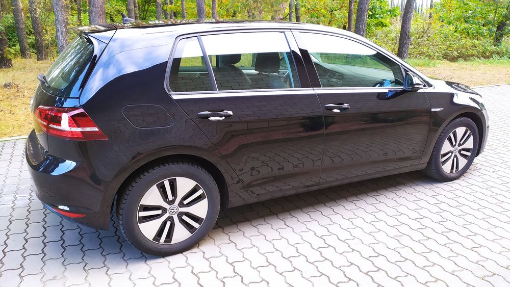 Продам Фольксваген Е-гольф електричний відмінний стан