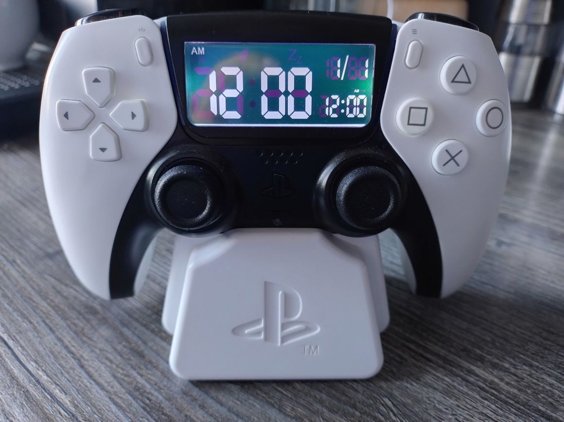 Budzik Pad, Kontroler PlayStadion 5