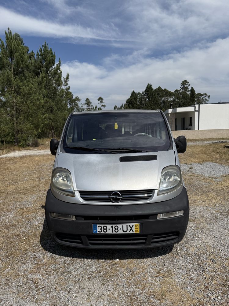 Opel Vivaro 1.9 DTI 6 lugares