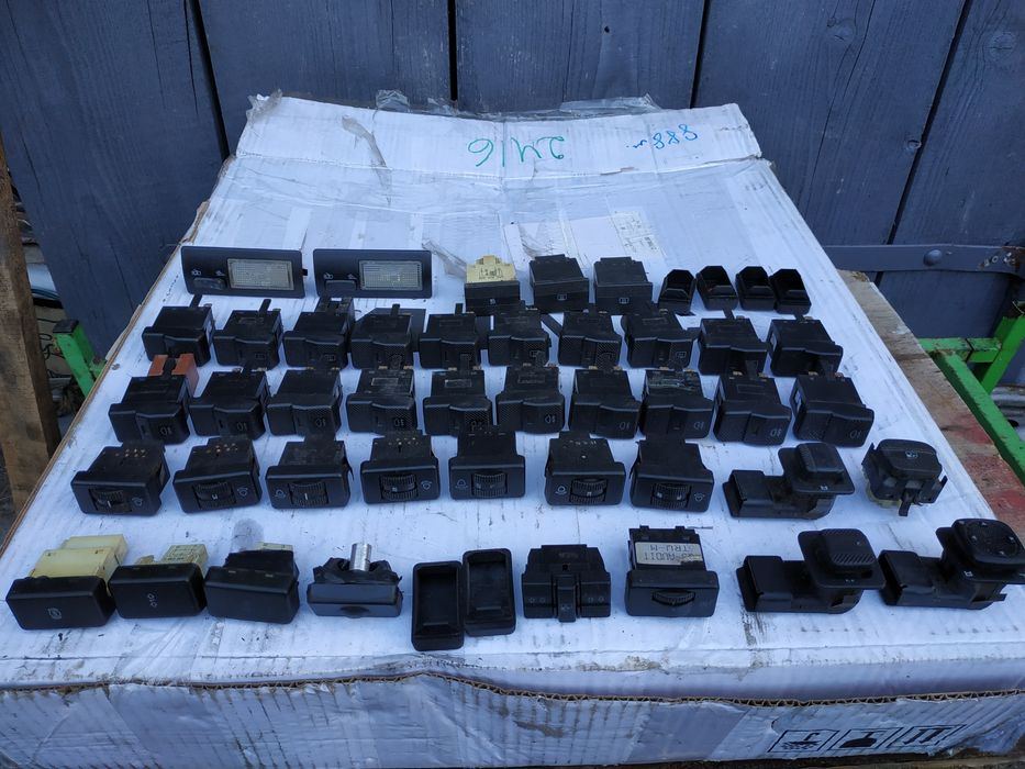 Кнопка,включателі,плафон салона VW Транспортер,Пассат Б3,Б4,Гольф 2-3