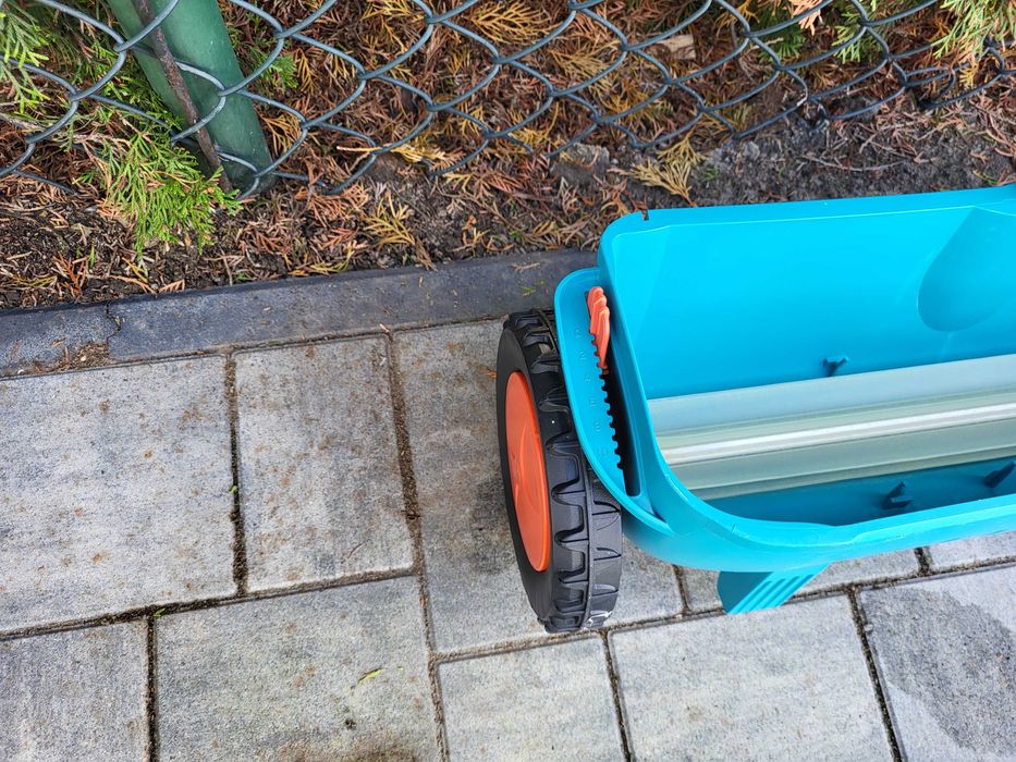 Gardena Classic siewnik uniwersalny 300