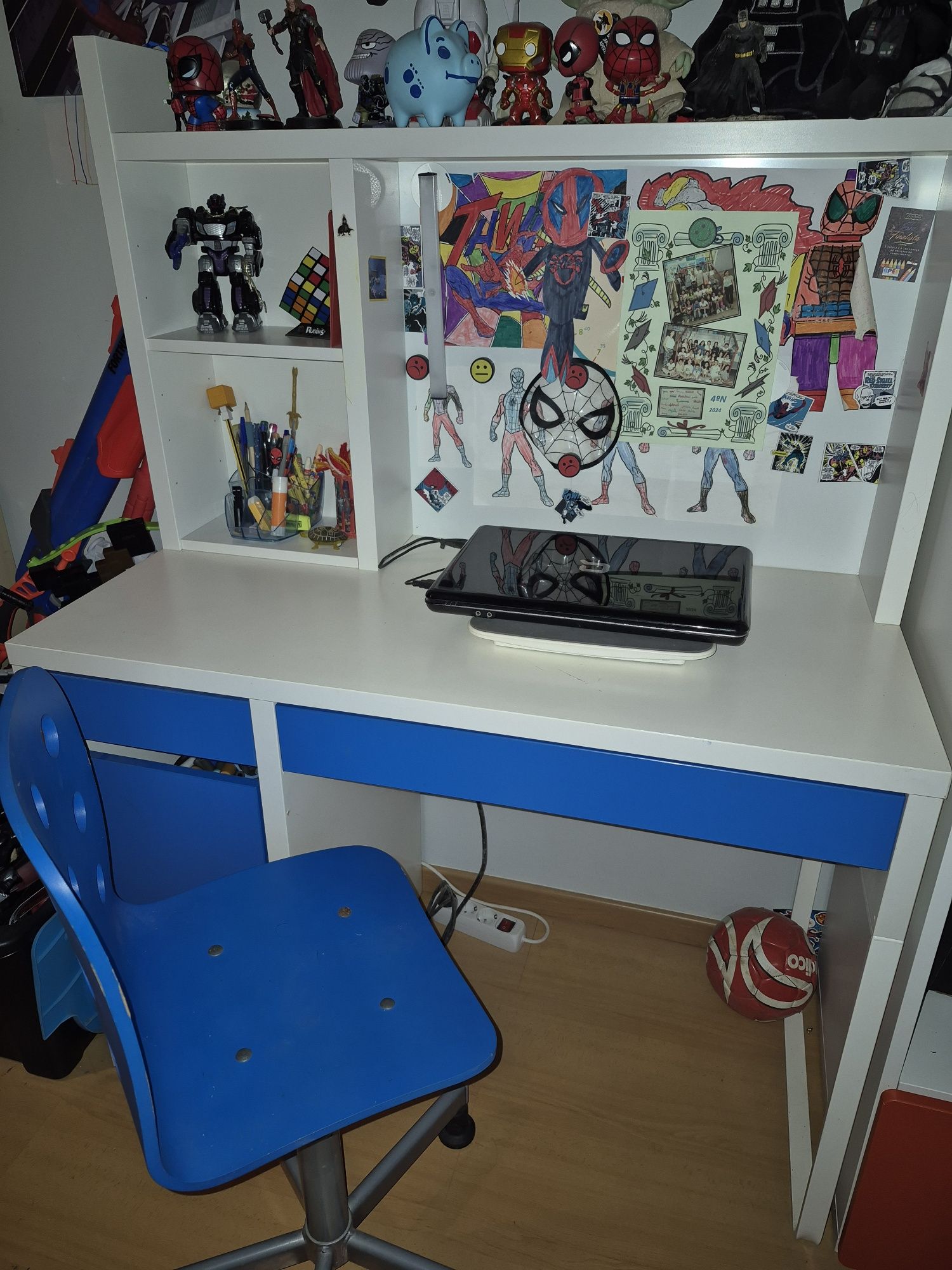Secretária infantil