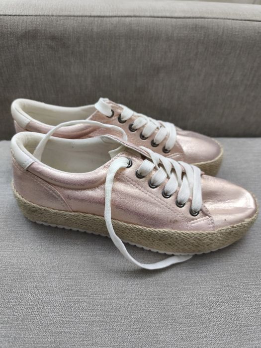 Sprzedam espadryle rozm.40