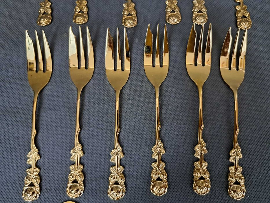 Sztućce deserowe pozłacane, zestaw