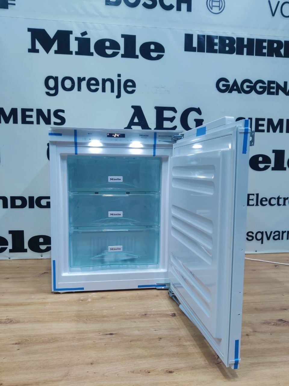 Встраиваемая морозильная камера пол столешницу! MIELE™FN30402i.GERMANY