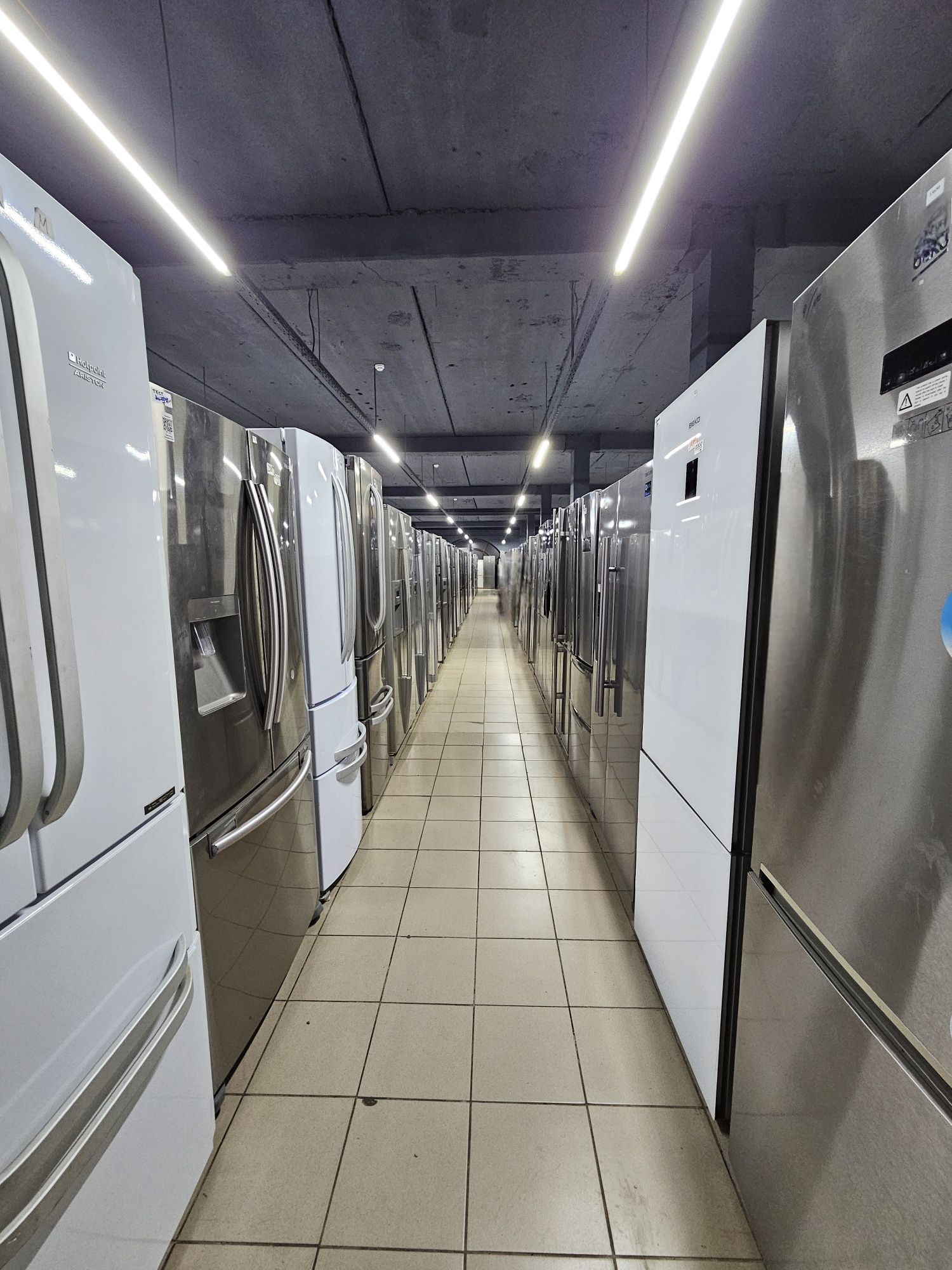 Холодильник Indesit TIA 14 S AA Доставка, занос, гарантія !!!