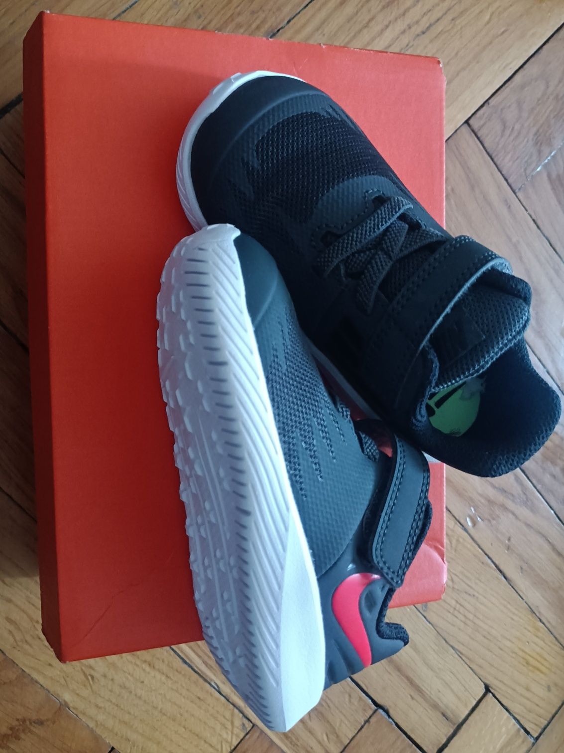 Nowe buty dziecięce Nike rozmiar 23,5