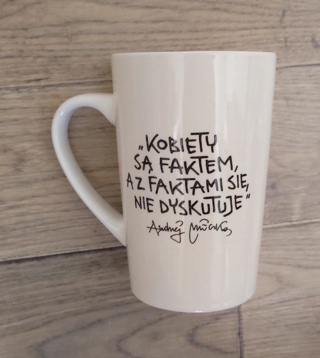 Kubek porcelanowy z motto i obrazkiem Andrzej Mleczko