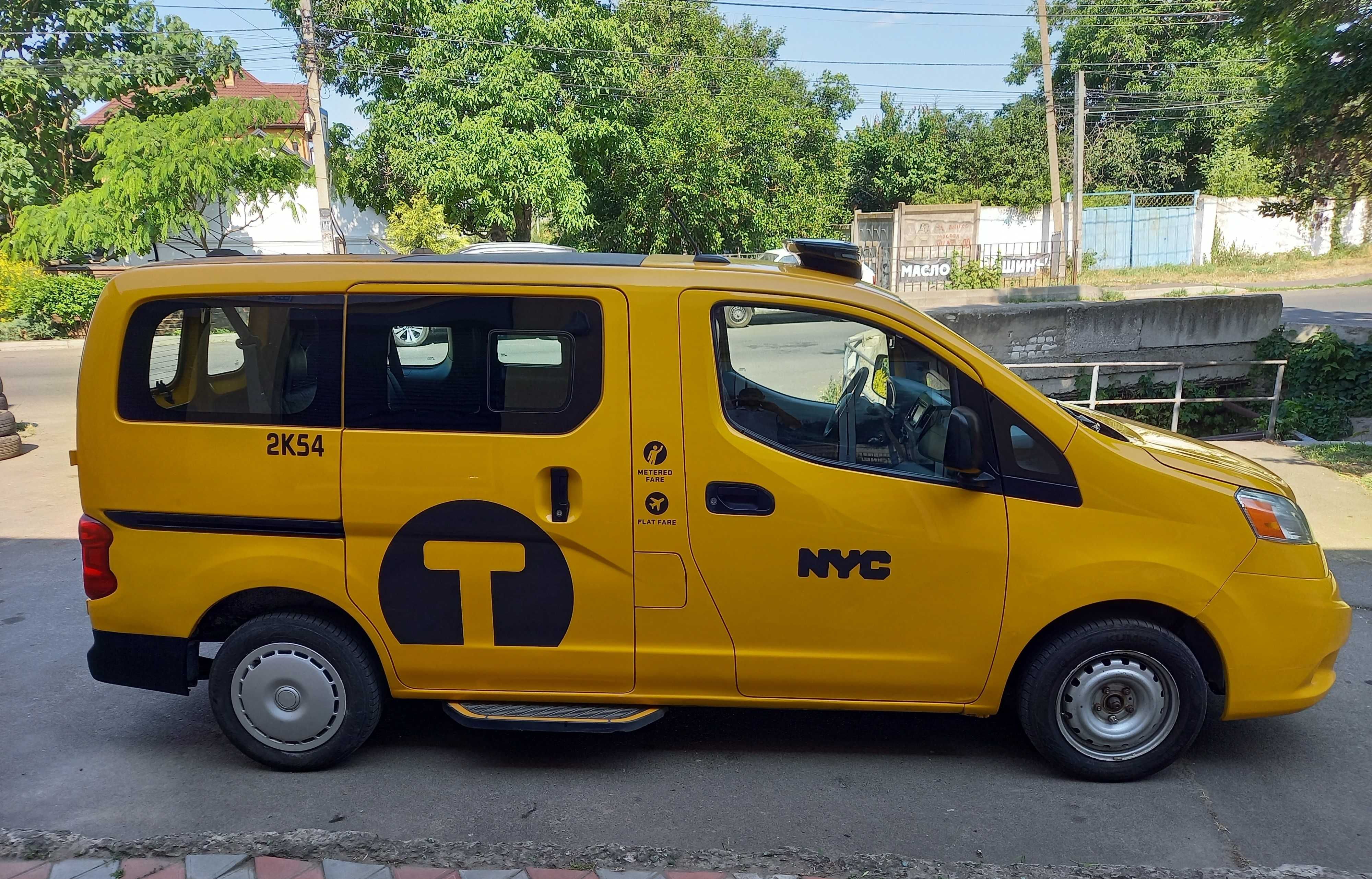 Микроавтобус пассажирский Nissan NV200 Taxi NY