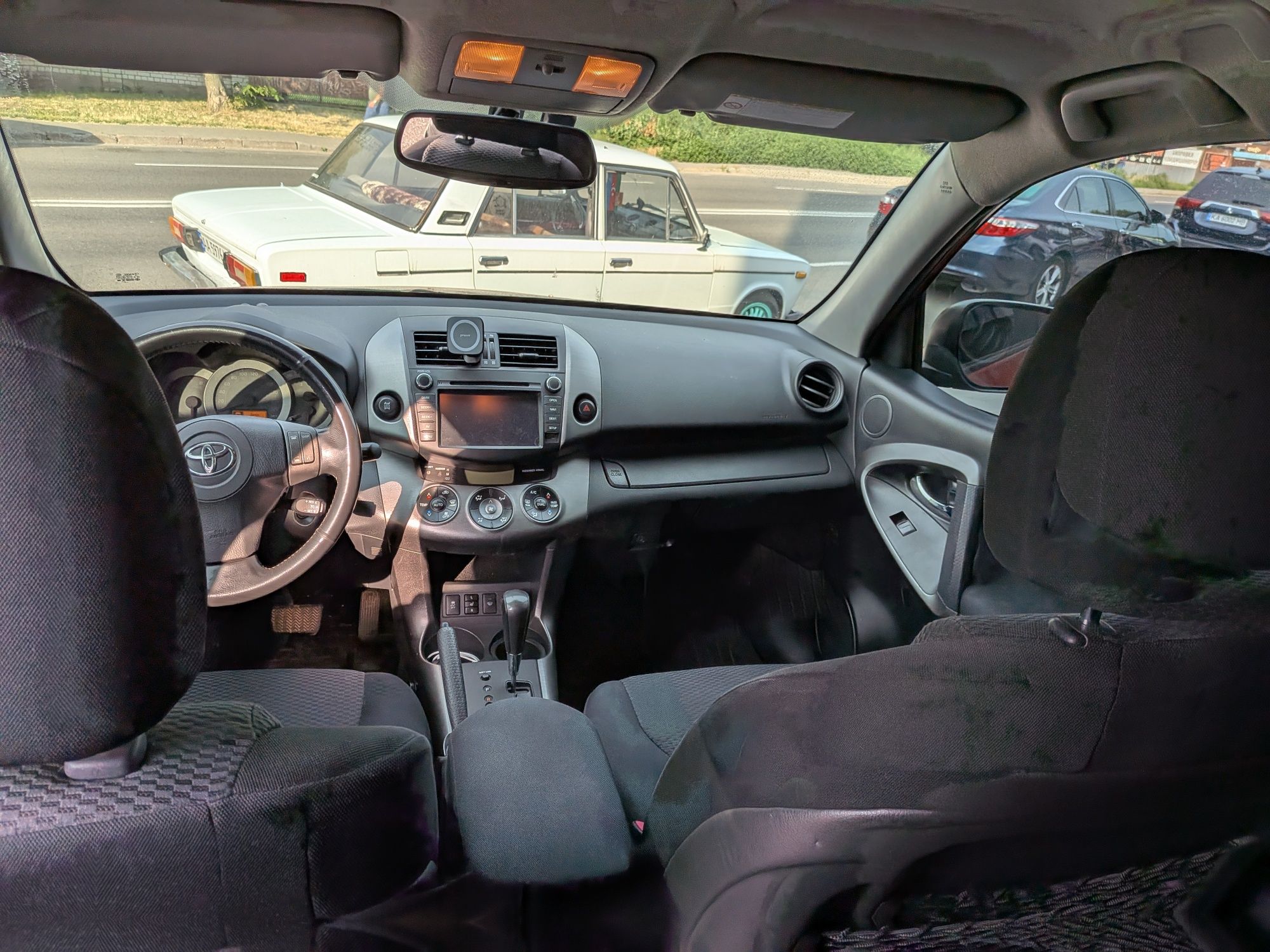 Продам коня RAV4 2009