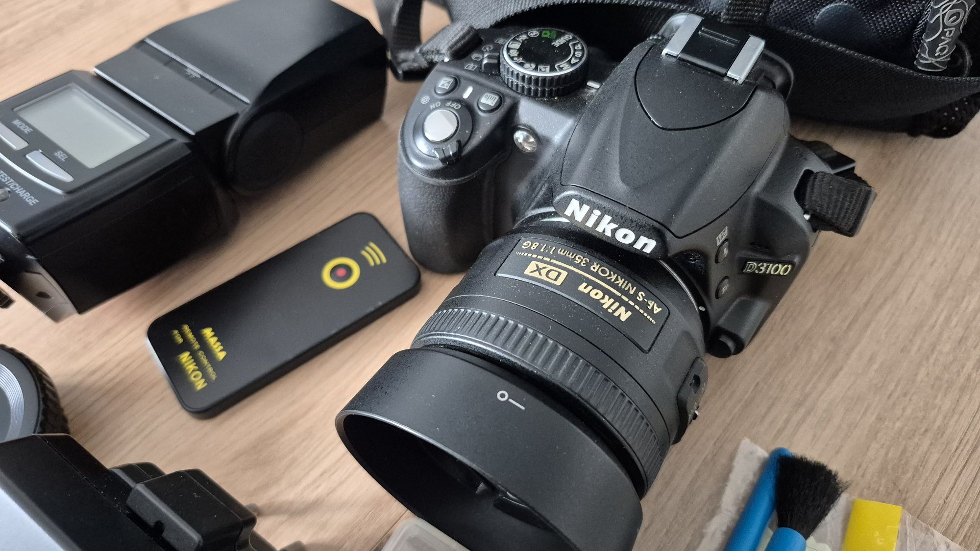 Aparat lustrzanka  Nikon D3100 duży zestaw