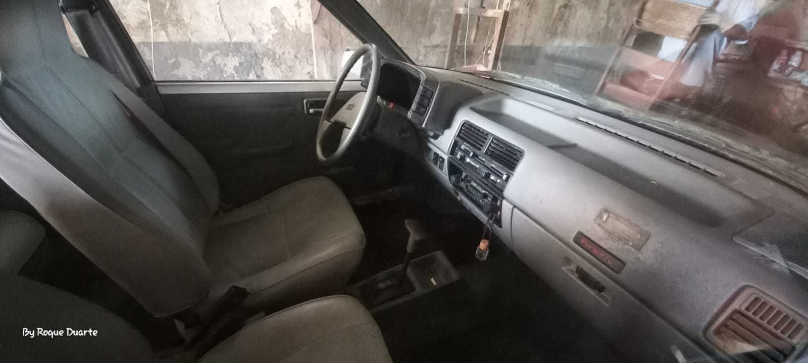 Vende-se veículo clássico Pontiac Firefly de 1988 com caixa automática
