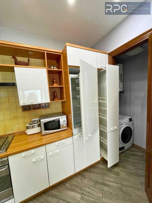 БЕЗ% Продаж 3-кімнатної квартири  вул. Богдана Хмельницького, 57 юа